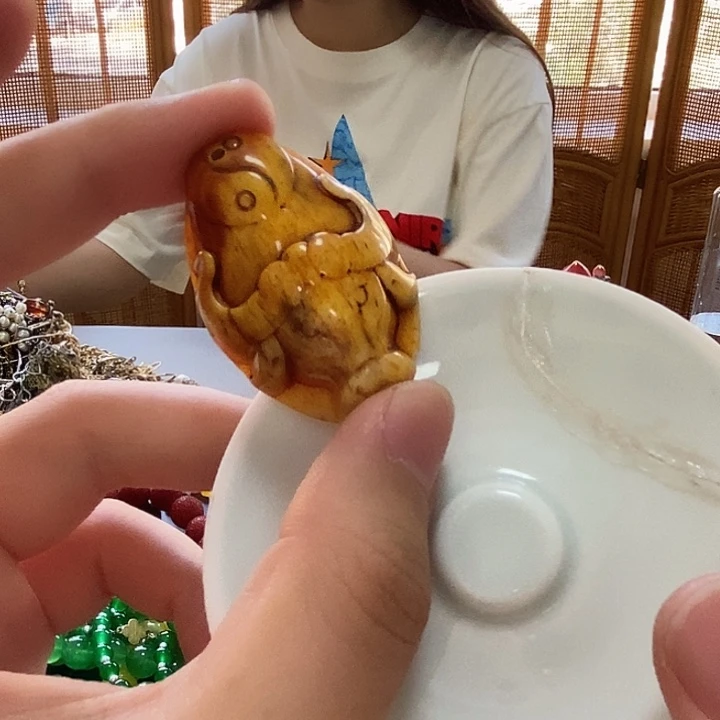 瓷片不会哈哈哈哈哈哈不会好吧