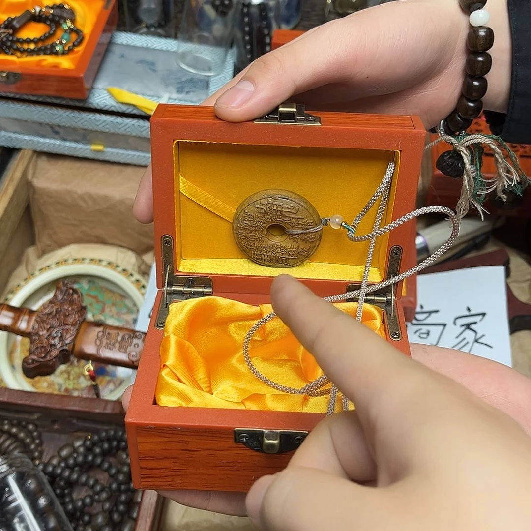 大叶紫檀（黑酸枝木类）