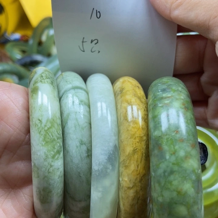 未镶嵌蛇纹石玉手镯