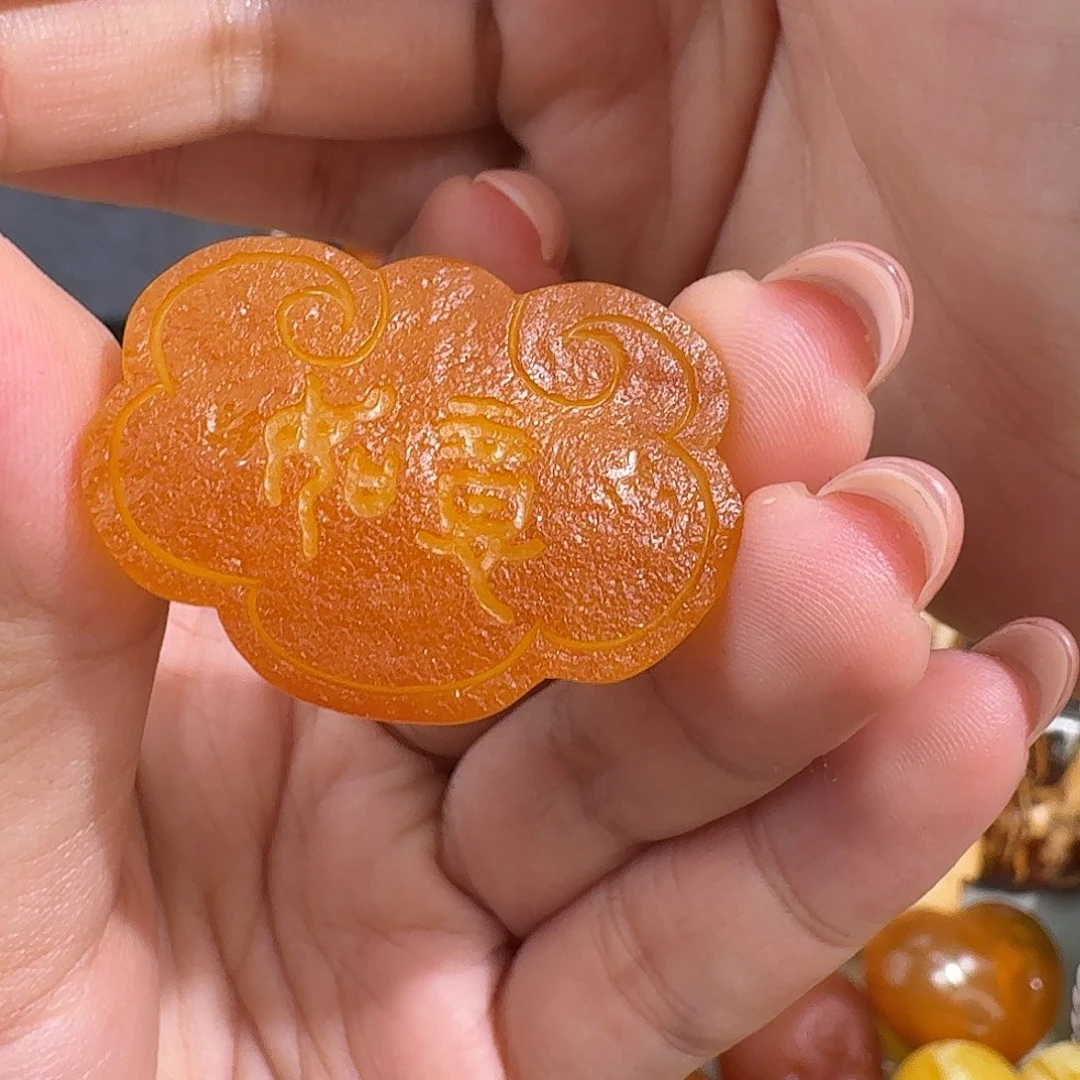 白***床未镶嵌琥珀裸石你