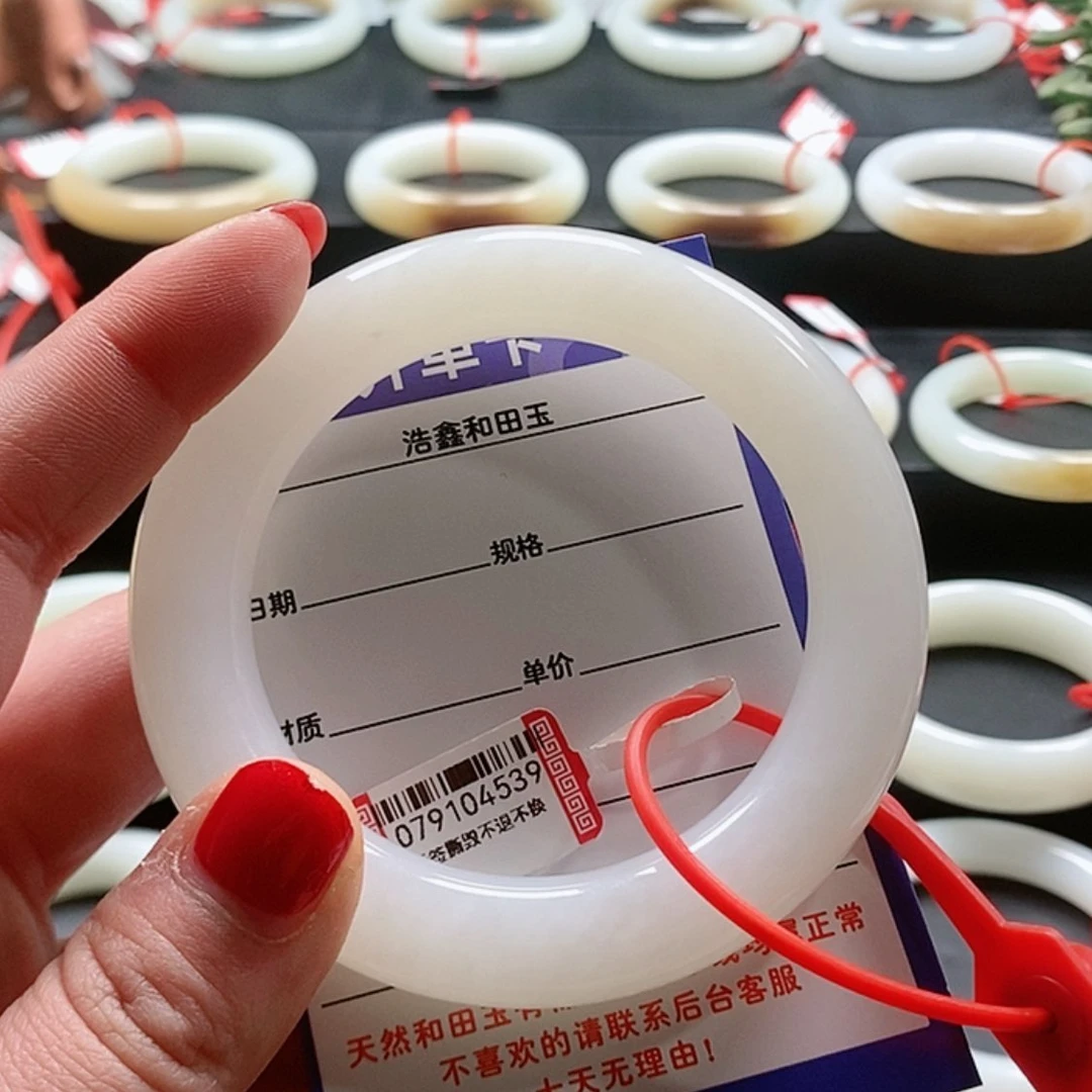 【闪购商品】和田玉59+未镶嵌君**儿和田玉手镯