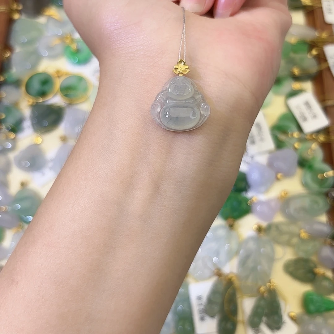 翡翠18K金镶嵌颈饰佛公