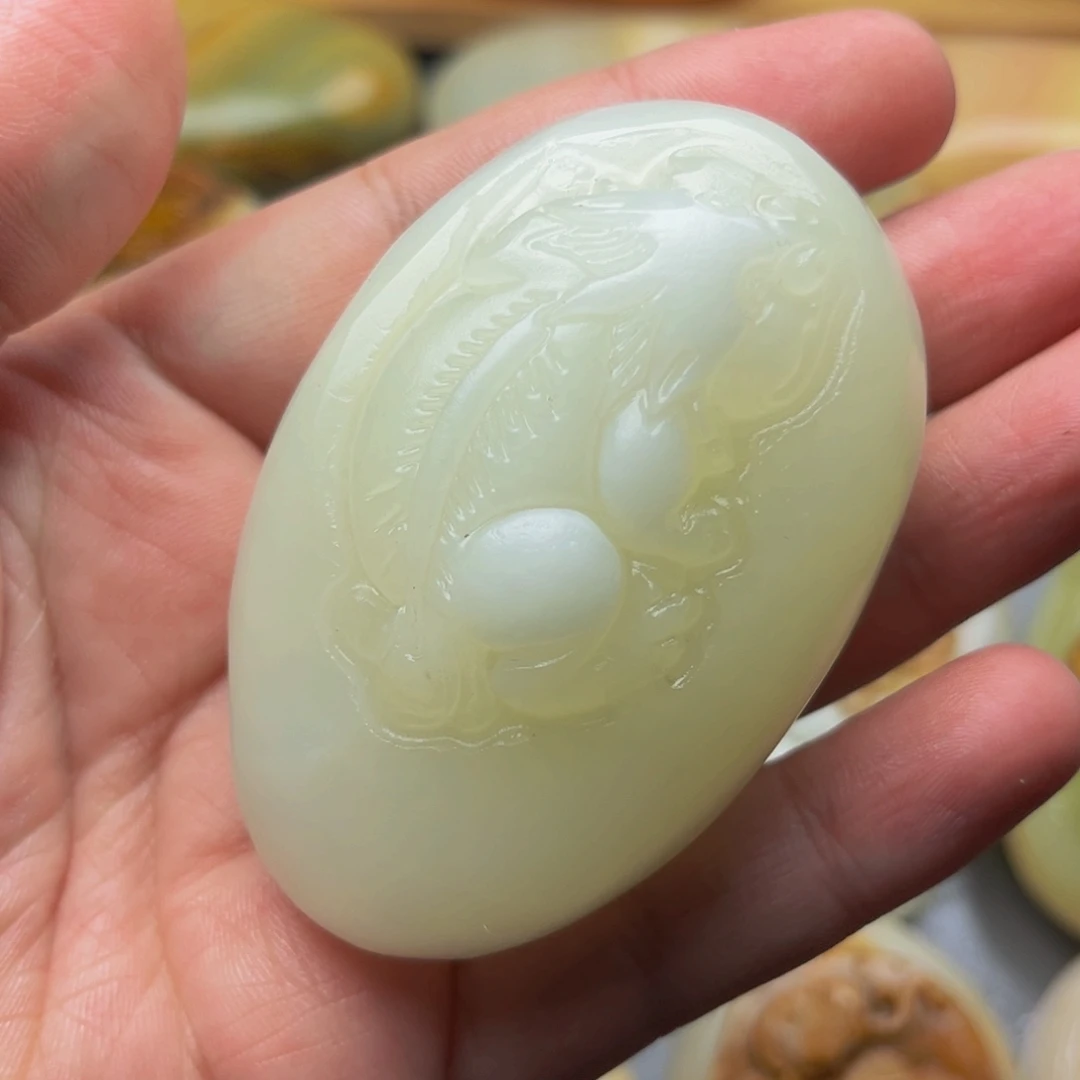 石材方解石手把件貔貅