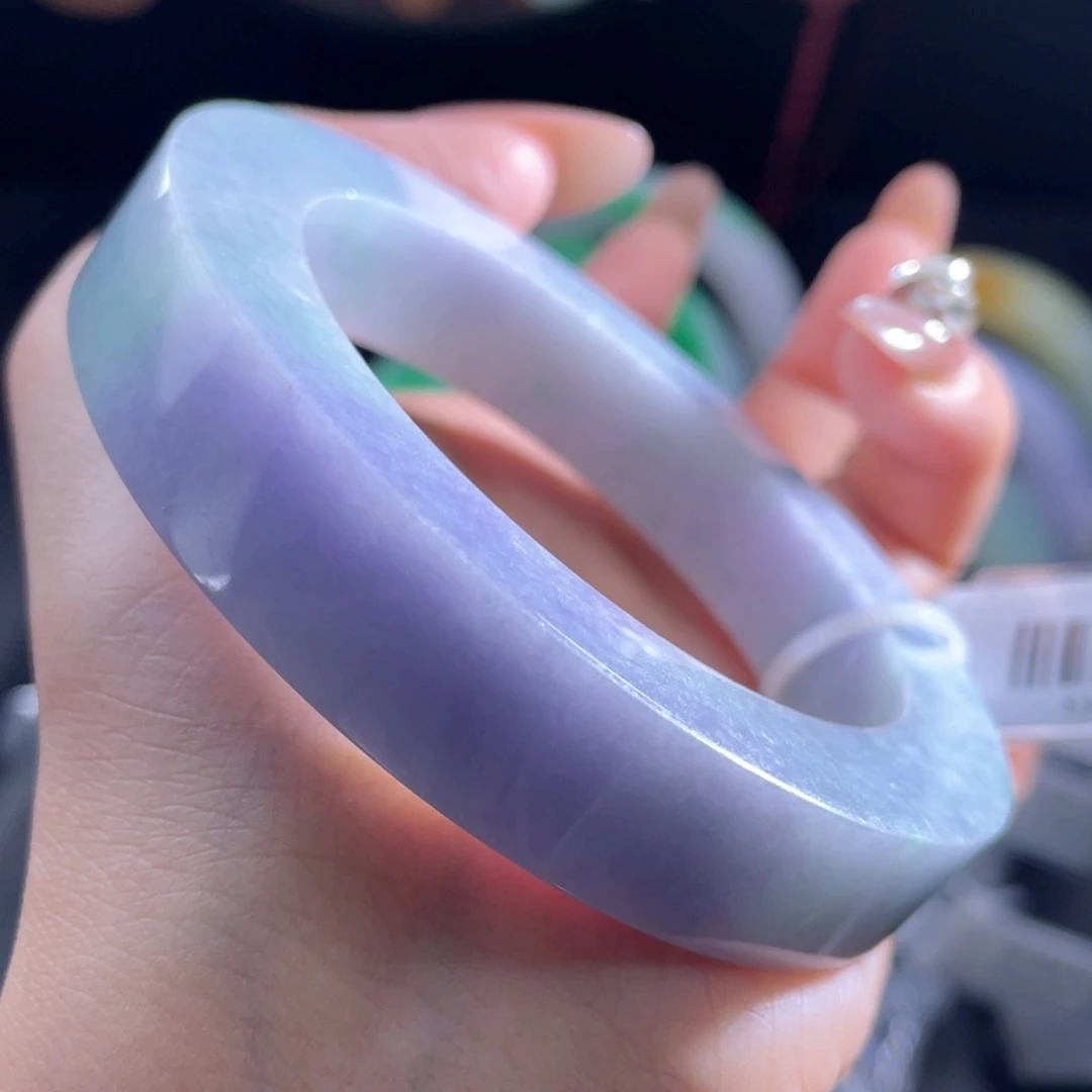 未镶嵌手镯定制翡翠