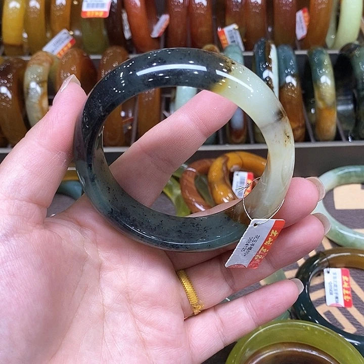 未镶嵌蛇纹石玉手镯