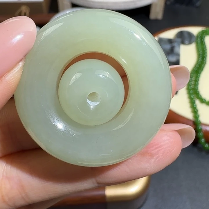 和田玉（青玉）未镶嵌颈饰配玉绳