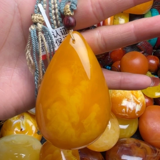 琥珀手串未镶嵌吕*龙蜜蜡