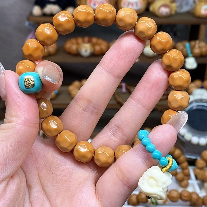 如***初猴头核桃把件手串