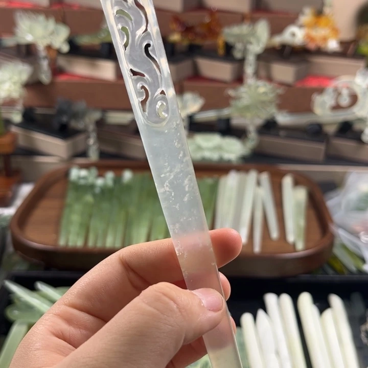 蛇纹石玉未镶嵌发簪