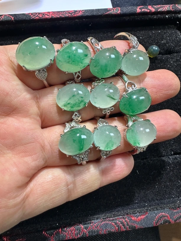 天然非洲翠925银镶嵌戒指