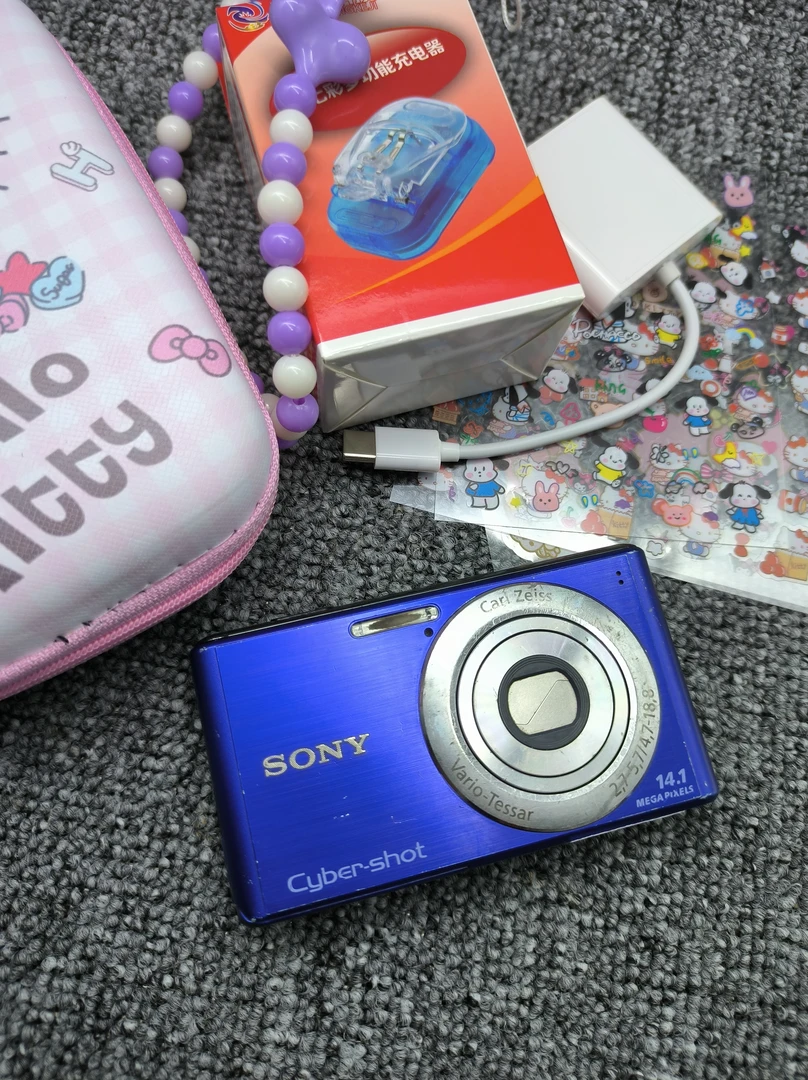 9新 Sony/索尼 九成新1400万像素可拍冷暖色调人像的C数码相机