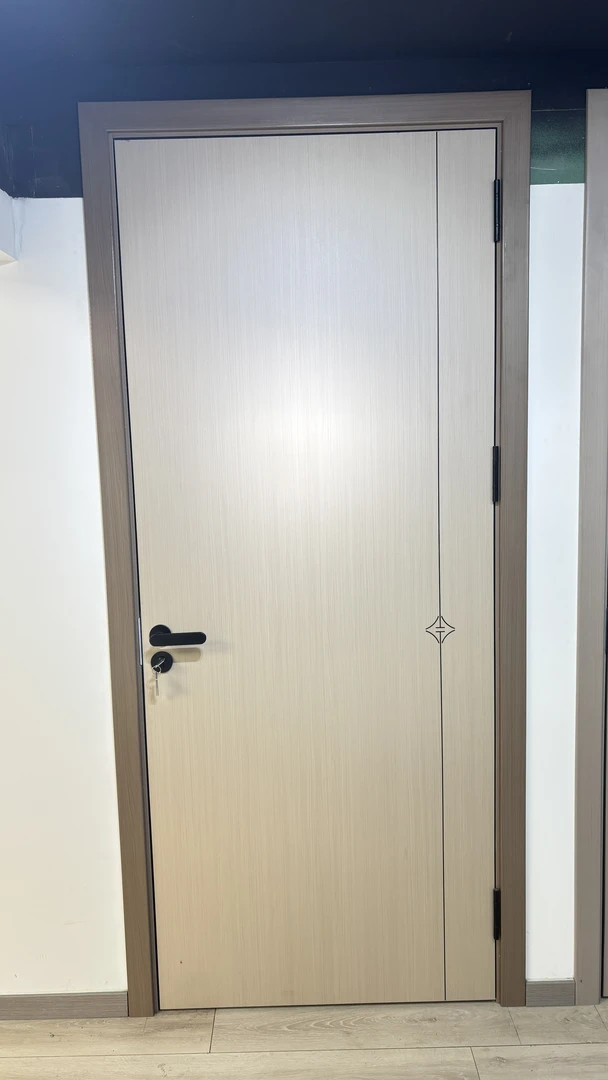 家用定制清油贴木皮实木复合烤漆卧室房门室内门