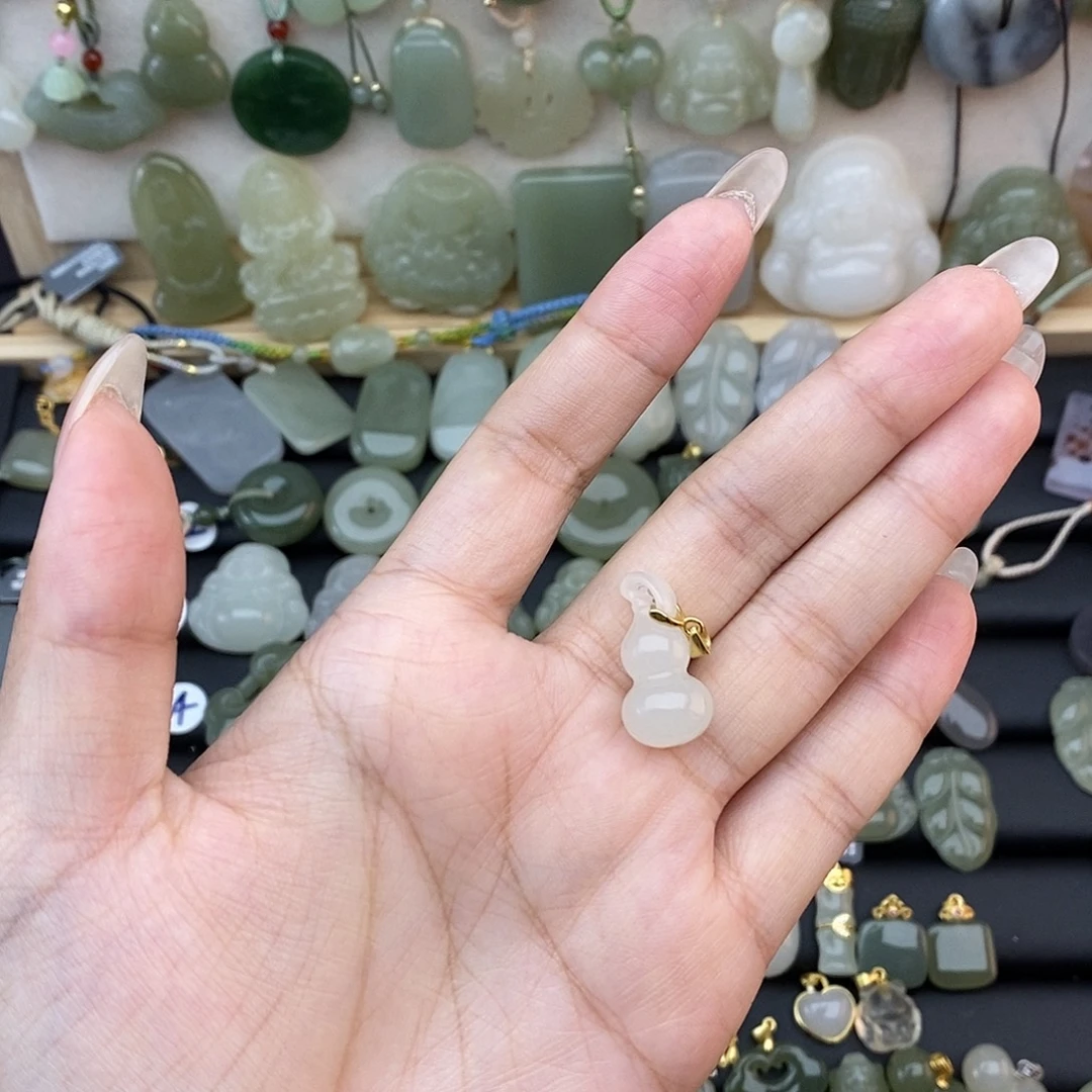 和田玉银S925镶嵌吊坠(赠链)