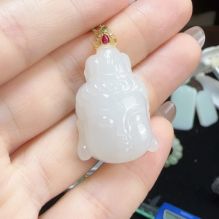 和田玉18K金镶嵌颈饰