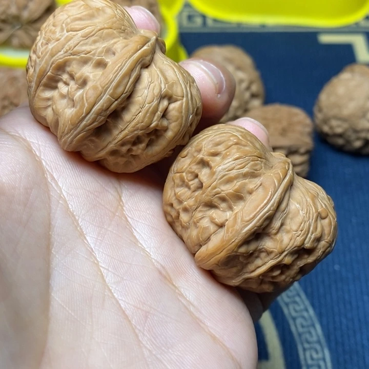 你***耐文玩核桃吊坠元宝40