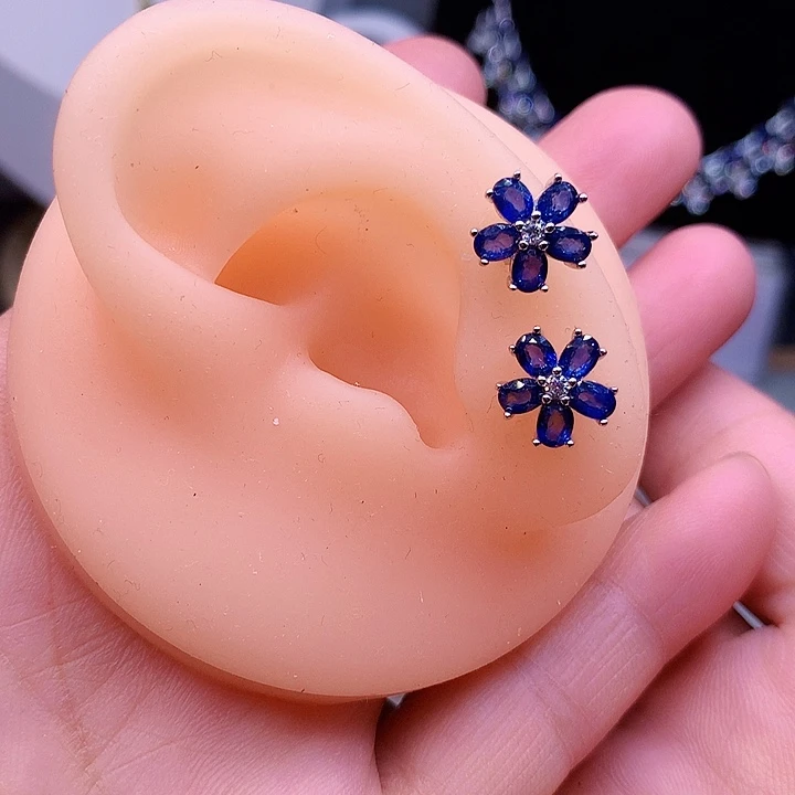 银S925镶嵌耳饰蓝宝石