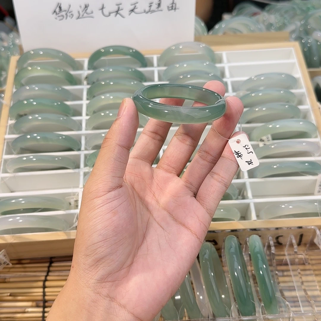 手镯玛瑙/玉髓未镶嵌圈口52.5