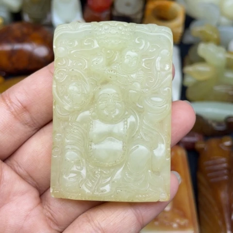 未镶嵌蛇纹石玉颈饰74