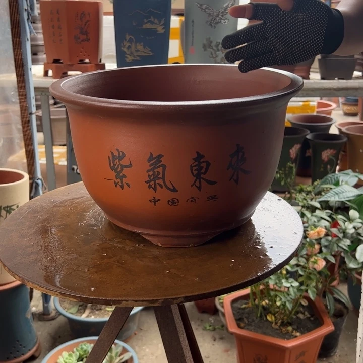 宜兴紫砂35紫气东来