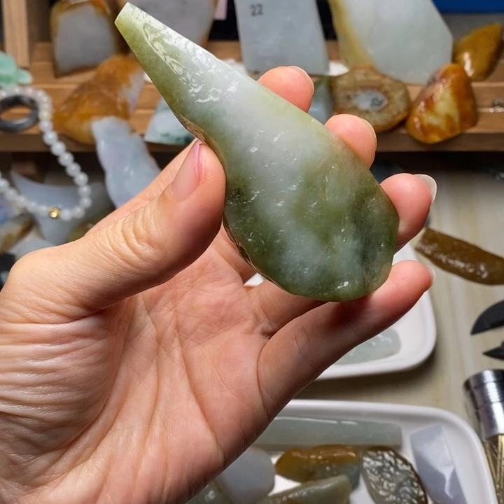 翡翠未镶嵌颈饰天然