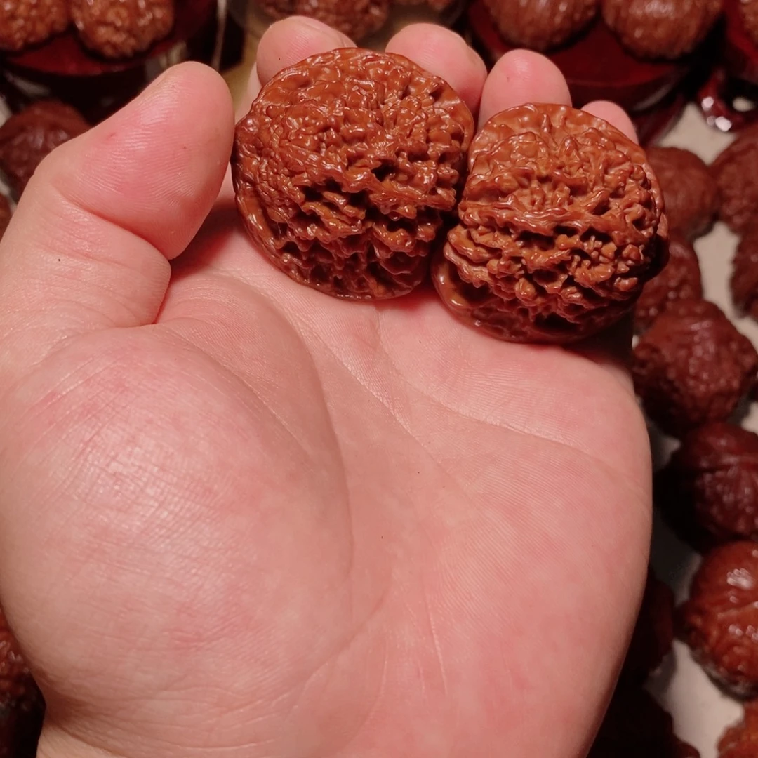 用***0桃核吊坠满天星满天星