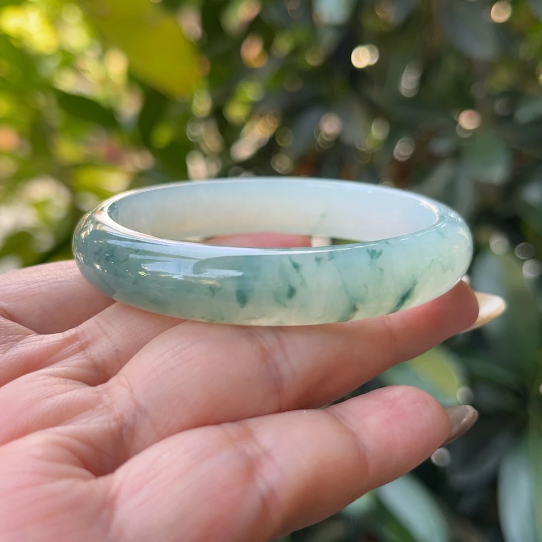 翡翠未镶嵌手镯53.5贵妃