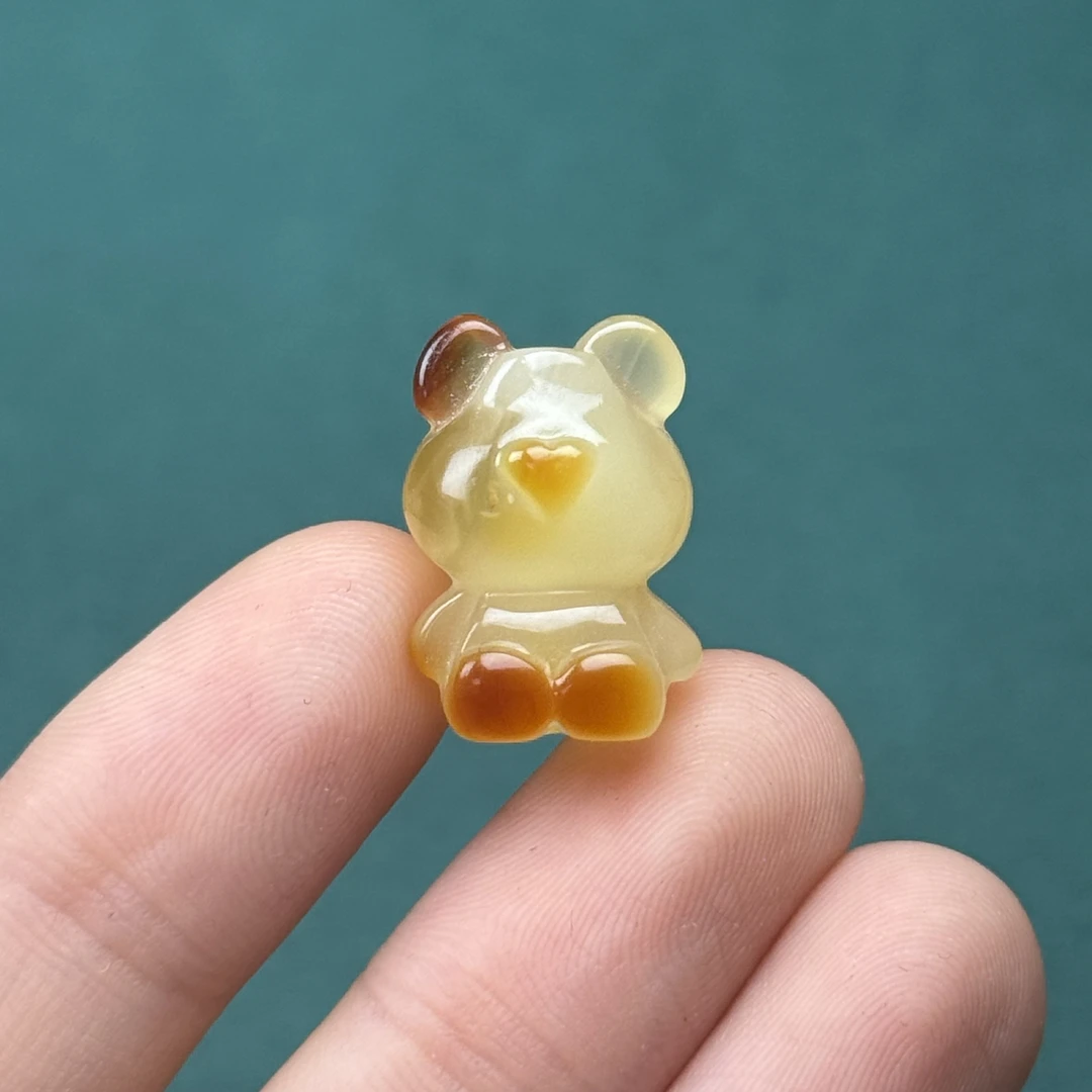 K9784天然原矿蜜蜡 雕刻小熊13*20*13mm 支持鉴定假一罚十