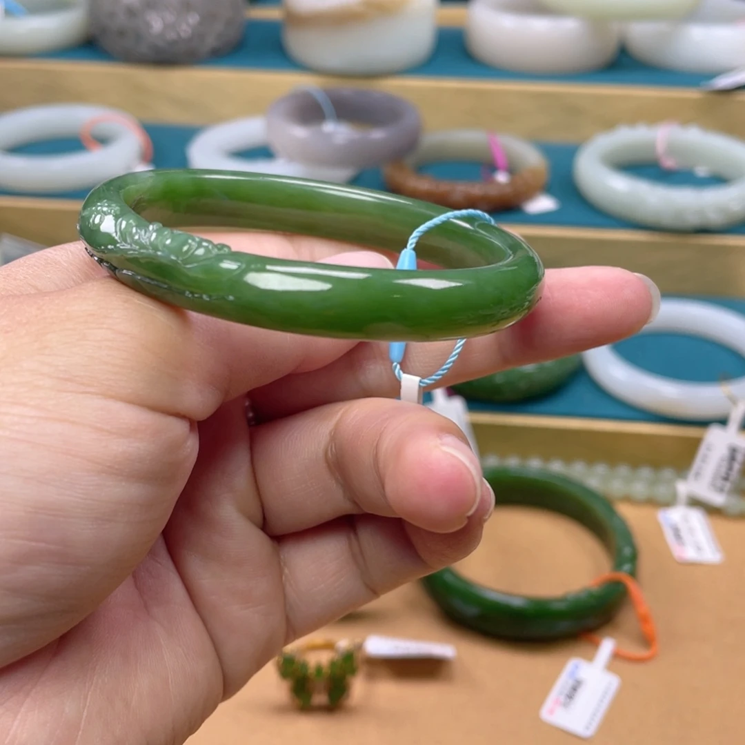 和田玉手镯未镶嵌2