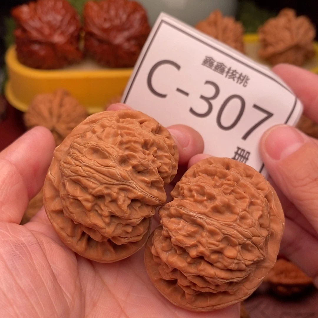 桃核把件宫灯43…..