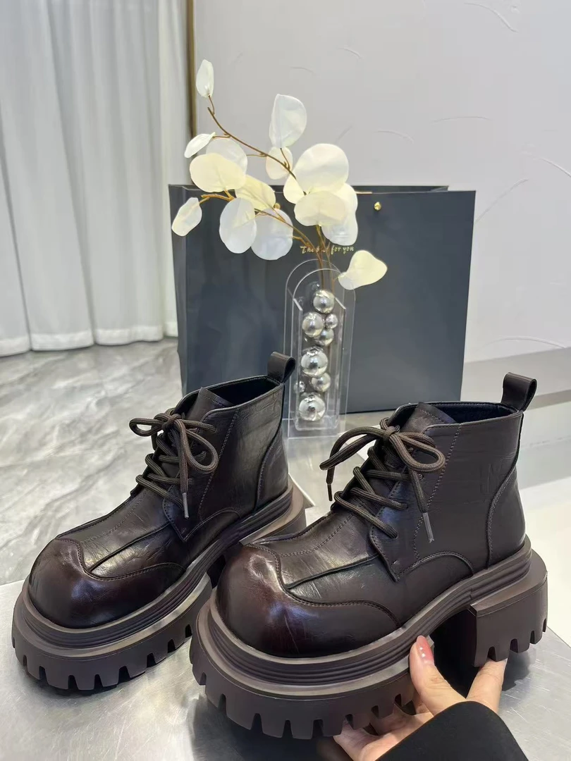 唐小肉擦色防滑纳帕皮系带百搭马丁靴烟筒靴秋季厚底擦色靴129