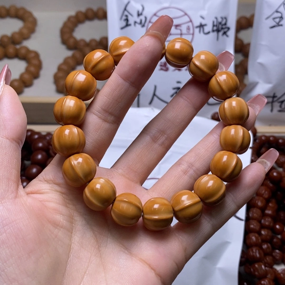 文玩核桃手串鲨鱼