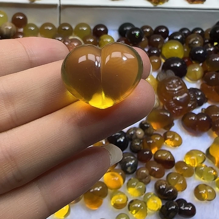 未镶嵌琥珀琥珀画金兰屁桃