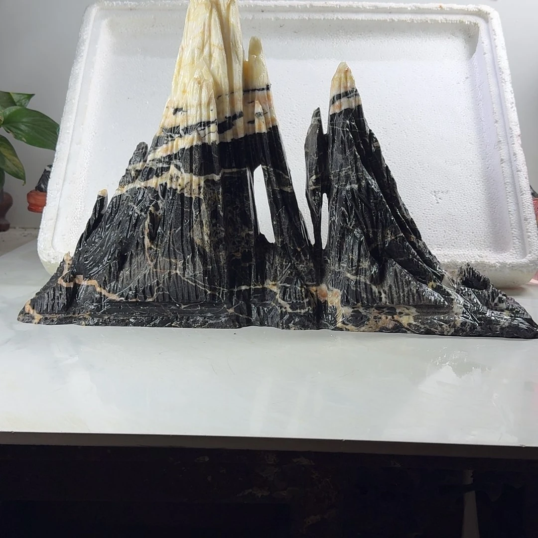 低***着山峰摆件鱼缸造景