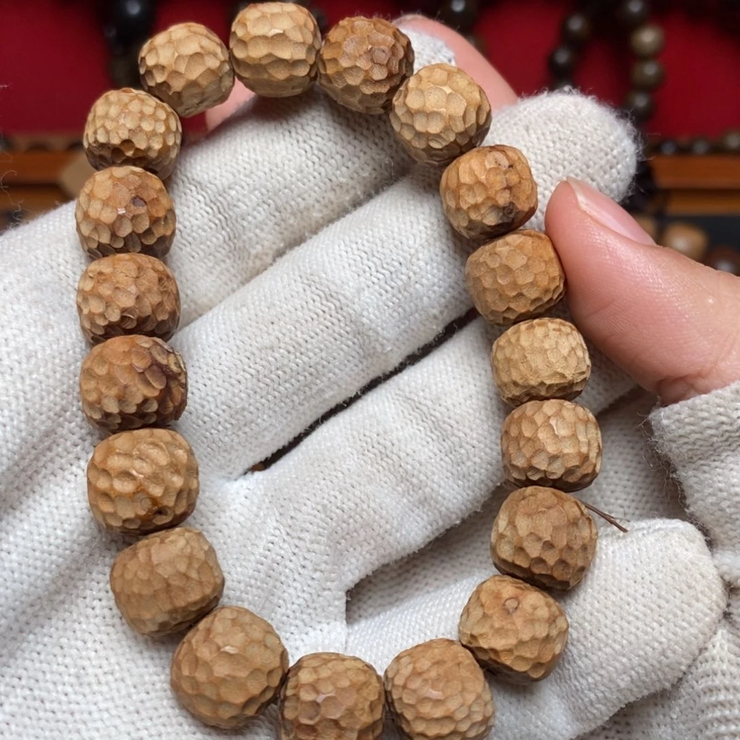 檀香木其他11顺纹老山檀香 锤纹 瑕疵处理