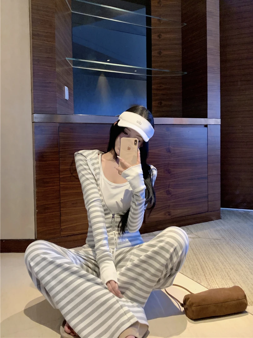 2025秋季慵懒条纹套装懒人松弛感修身连帽显瘦外套+阔腿裤长裤女