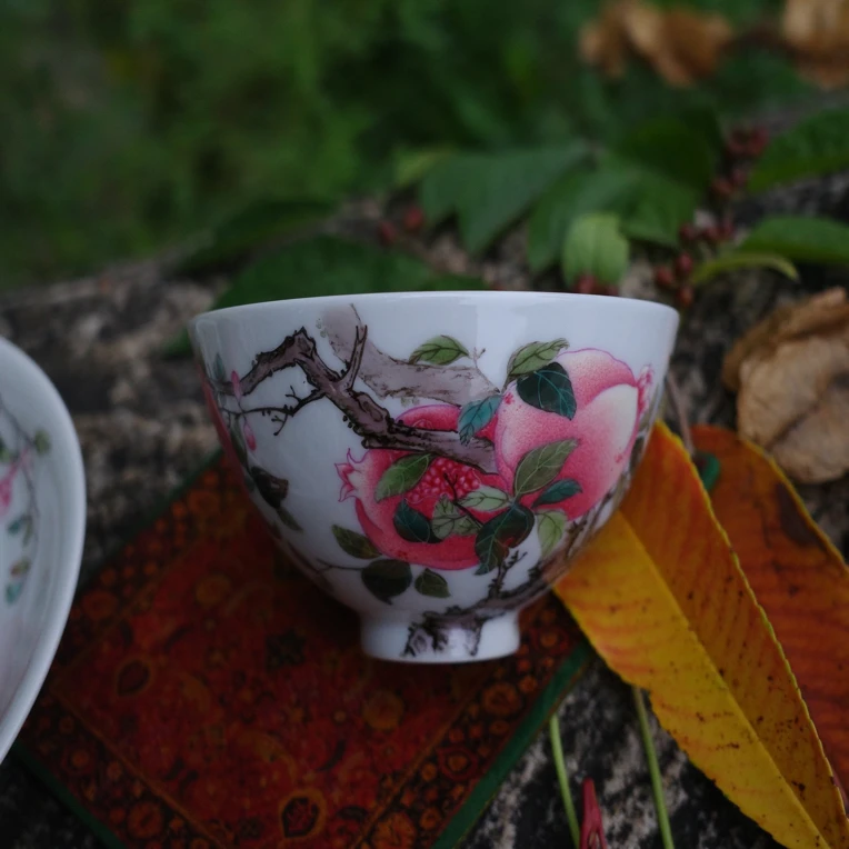 景宫瓷园-在川粉彩籽在手工陶瓷珐琅彩石榴鸡心杯茶杯主人杯大气