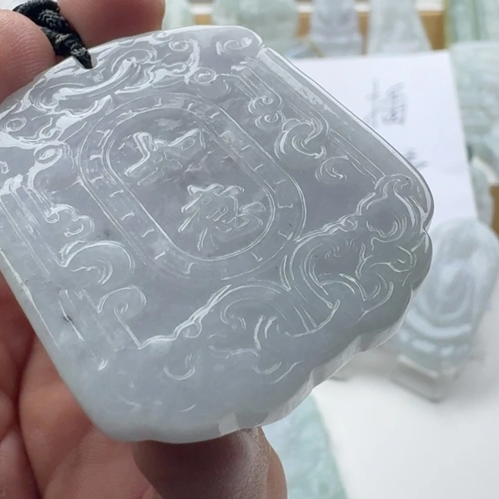 翡翠未镶嵌颈饰天然缅甸A货翡翠