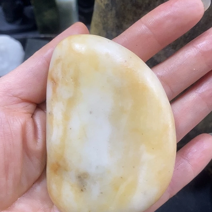 未镶嵌和田玉（糖玉）挂件