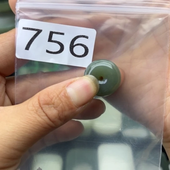 未镶嵌和田玉珠宝半成品