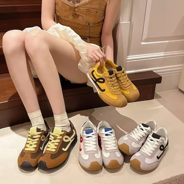 2025春季新款平底德训鞋女复古系带阿甘鞋休闲运动鞋（5188）