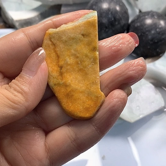 一***@翡翠未镶嵌颈饰翡翠