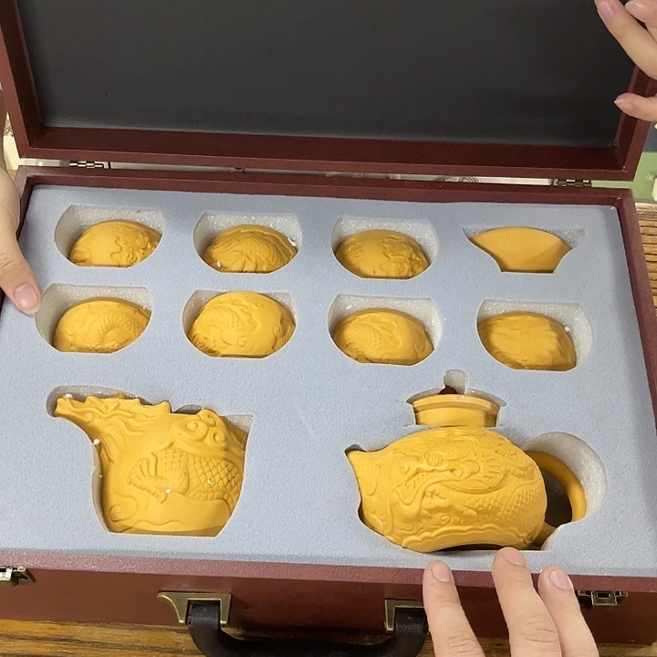 孤品茶具套装等。