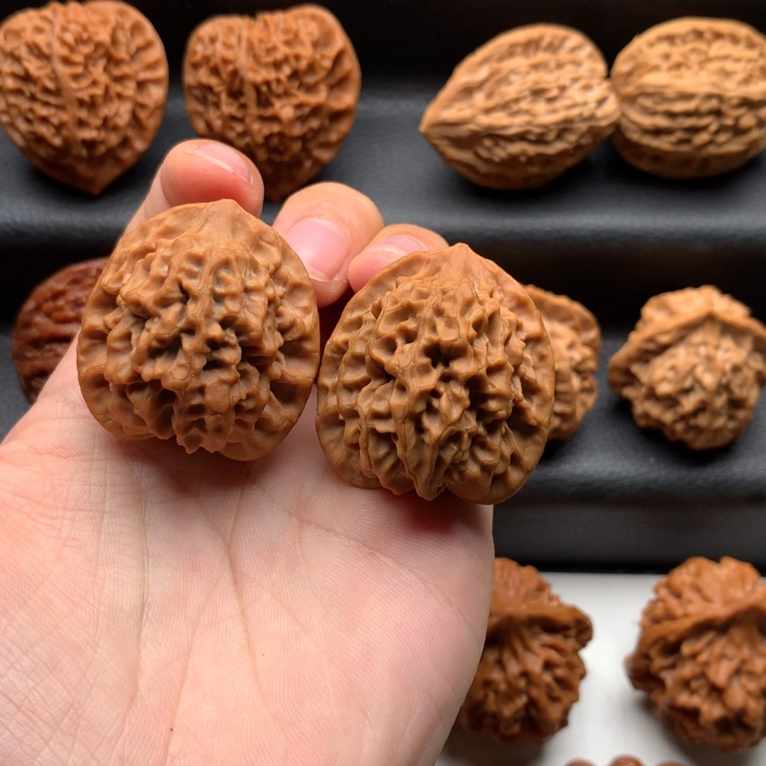 文玩核桃把件小*哥秦闷