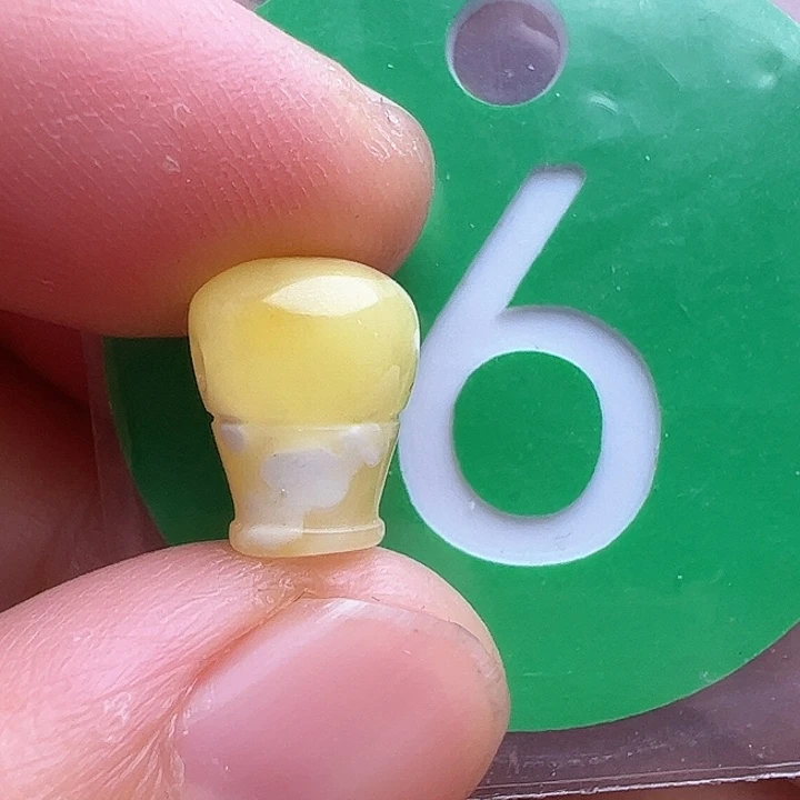未镶嵌蜜蜡裸石8m m