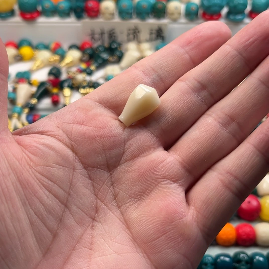 一***闪琉璃颈饰琉璃配饰10