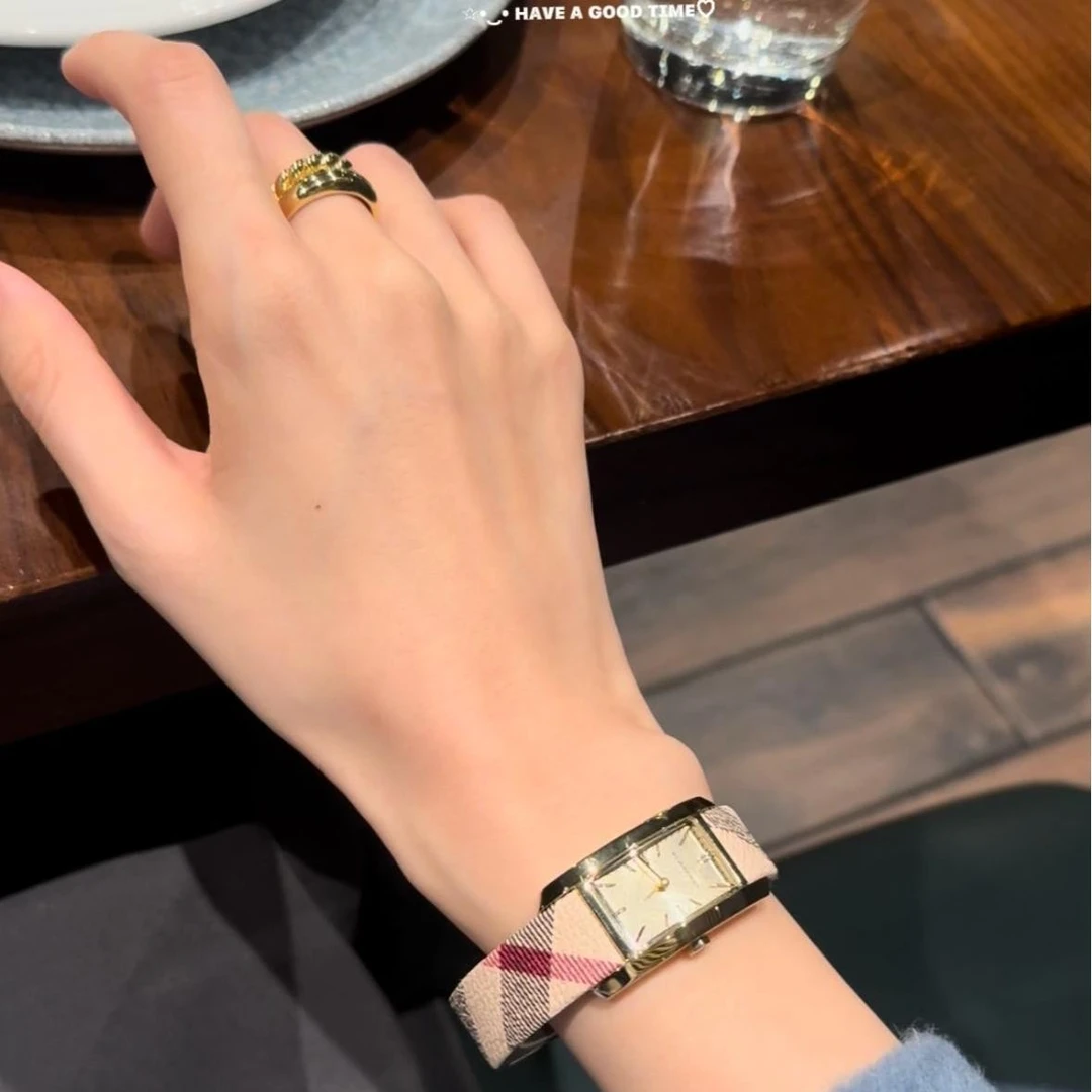 【小欧专属】Burberry博柏利香槟金皮带款石英腕表20MMBU9509