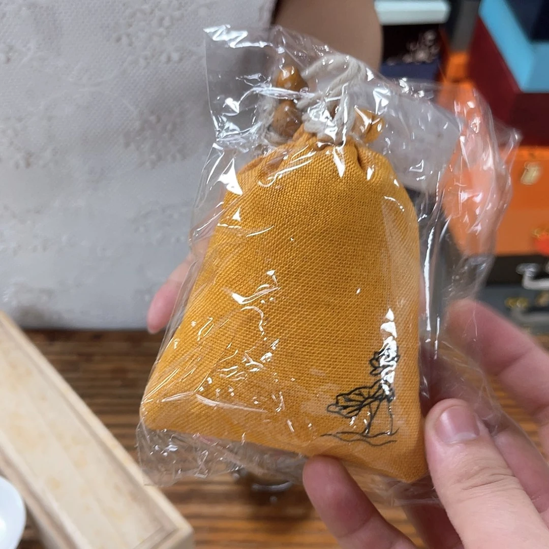 孤品茶具套装等。