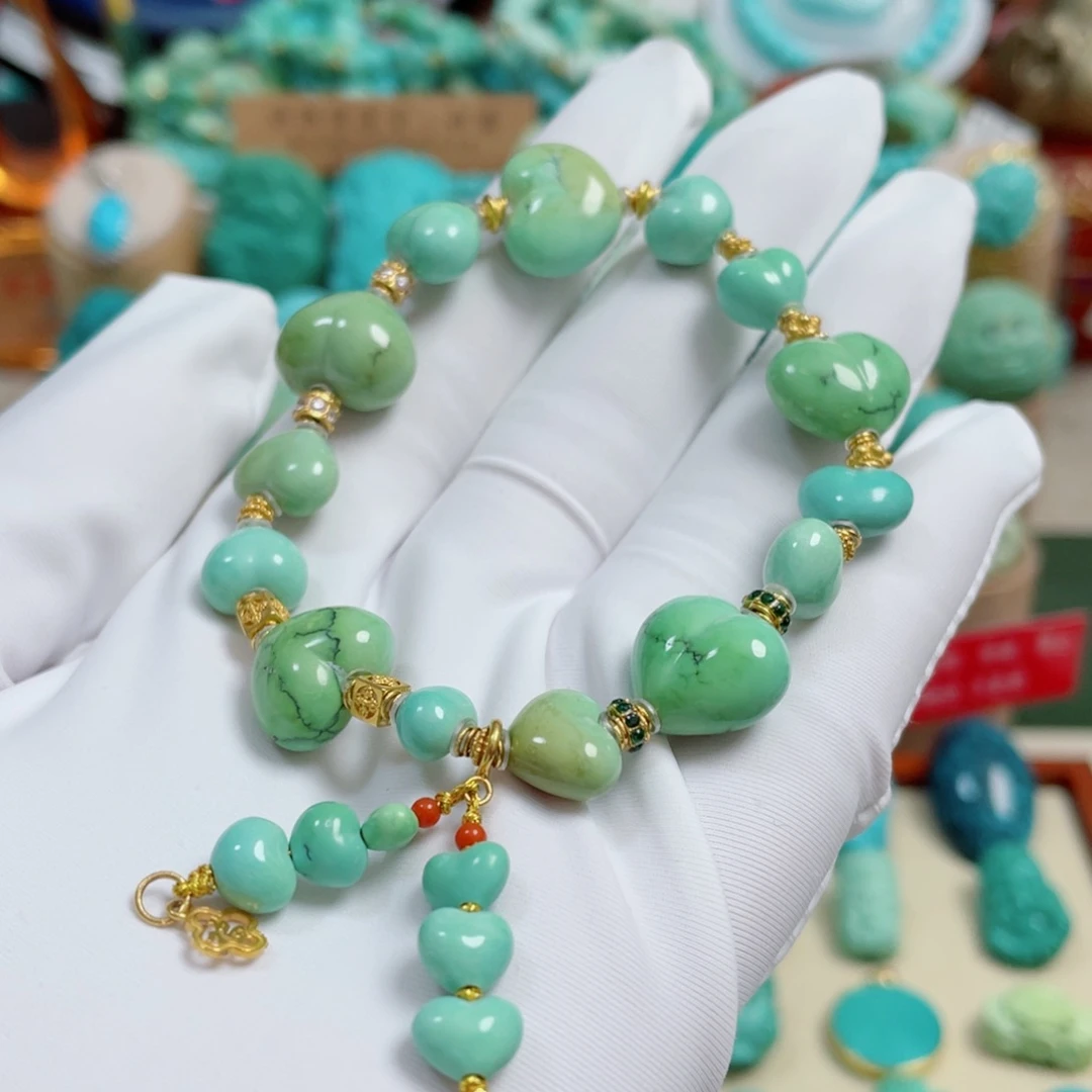 绿松石未镶嵌珠宝奇石