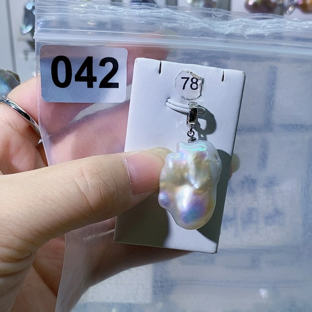 淡水珍珠合金颈饰