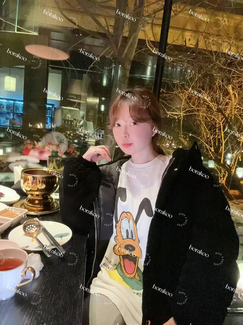 【BORAKOO】【吉莉】长耳朵狗狗白色圆领长袖T恤